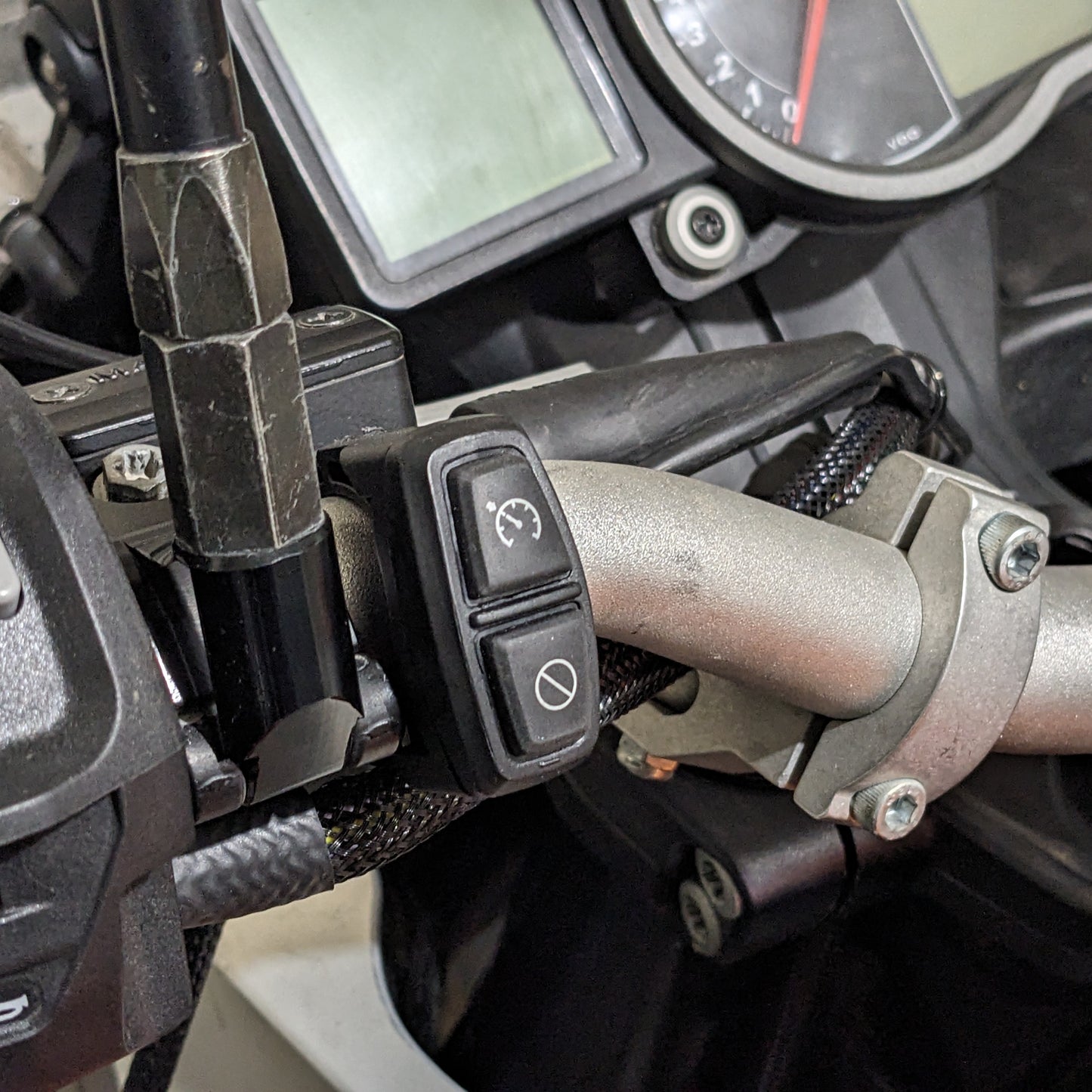 KTM 390 '18-'23 Duke Cruise Control